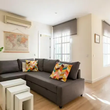 Apartment Azahar Metropol Parasol, Parking Gratis Coches Medianos *
