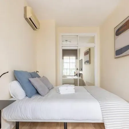 Apartment Azahar Metropol Parasol, Parking Gratis Coches Medianos *