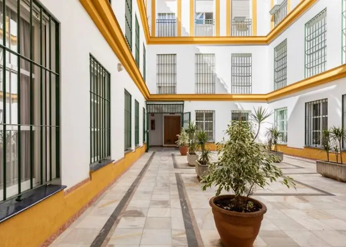 Azahar Metropol Parasol, Parking Gratis Coches Medianos * סביליה